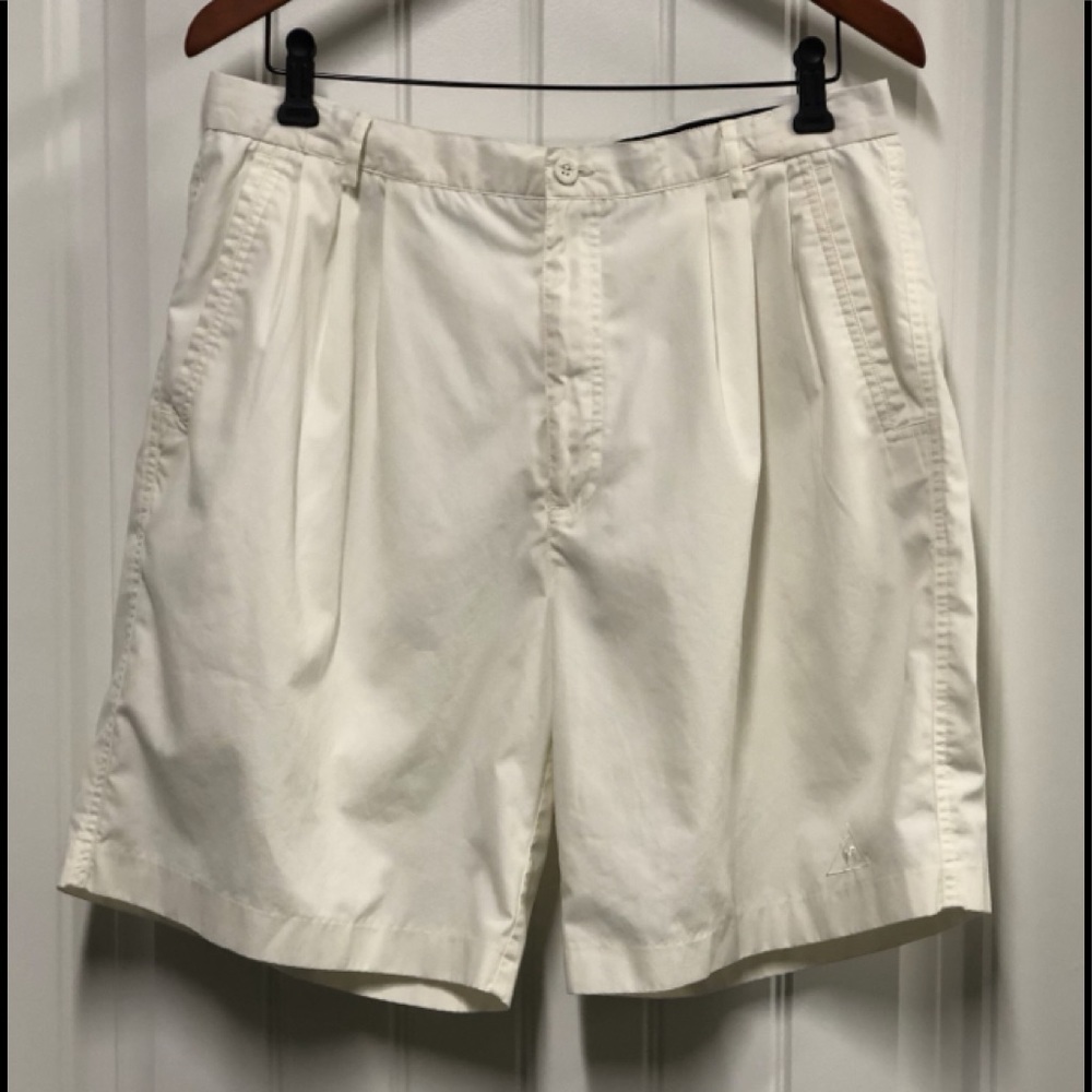 🌸Le Coq Sportif Men’s Vintage Pleated Shorts